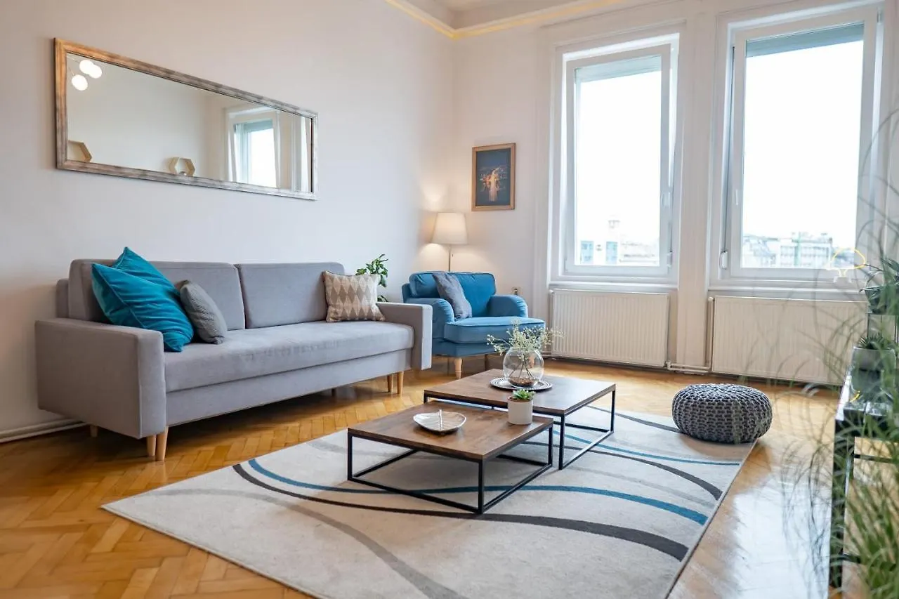 Chic Central Flat With River View Βουδαπέστη