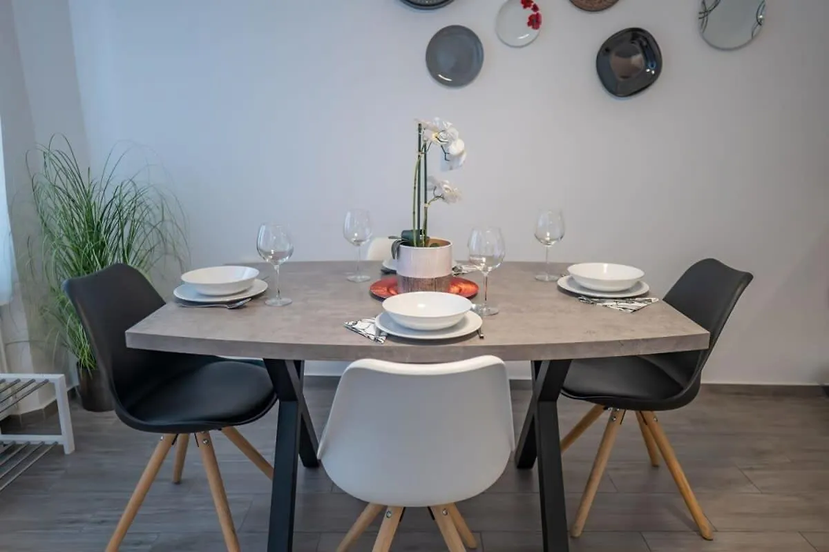 Chic Central Flat With River View Βουδαπέστη 0*,  Ουγγαρία